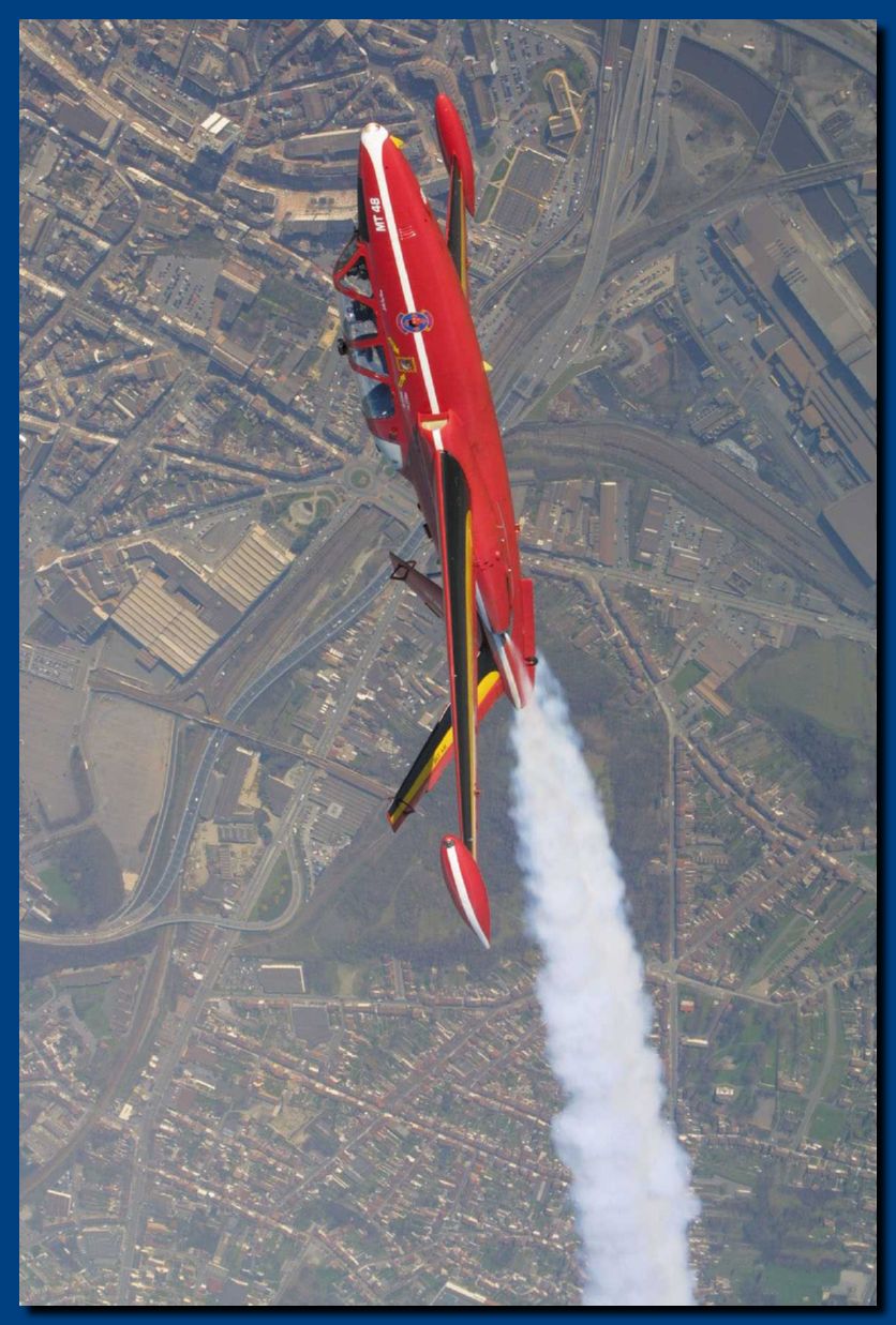 foto fouga b Vertical smoke